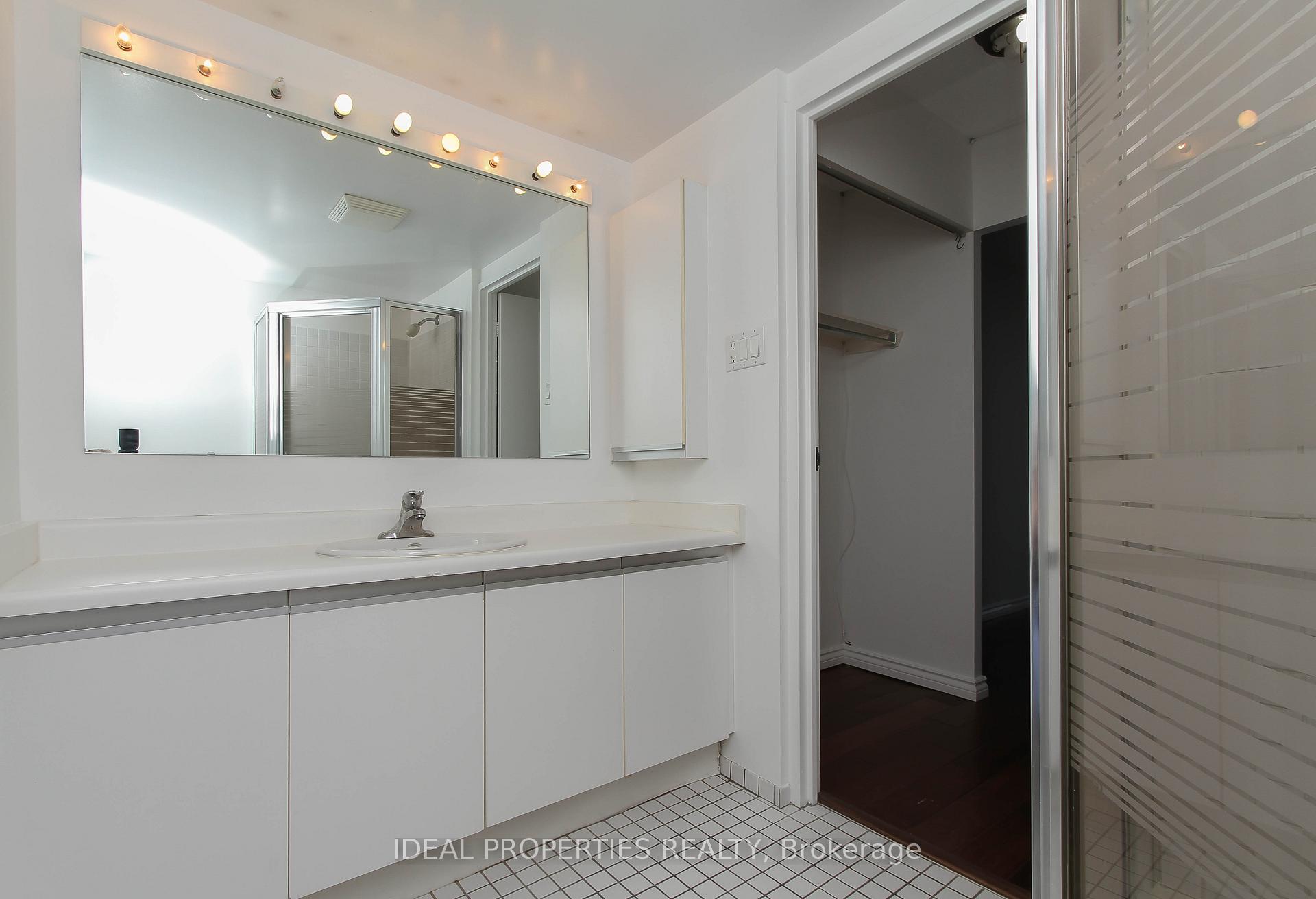 Photo 25 of Unit 1701, 2759 Carousel Crescent, Ottawa, Emerald Woods/Sawmill Creek — HOMEH