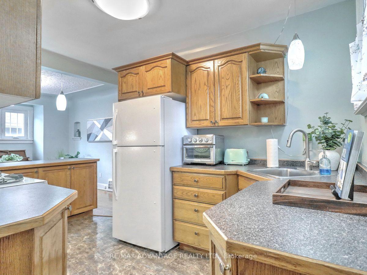 Photo 19 of 232 Edward Street, London, South G — HOMEH