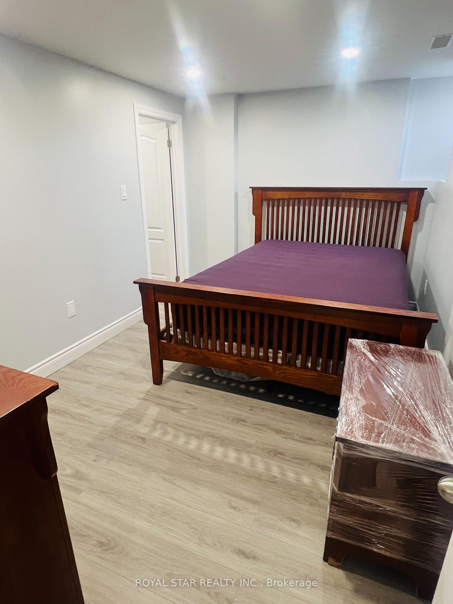 Photo 4 of Unit Basement, 121 Bonnieglen Farm Boulevard, Caledon, Rural Caledon — HOMEH