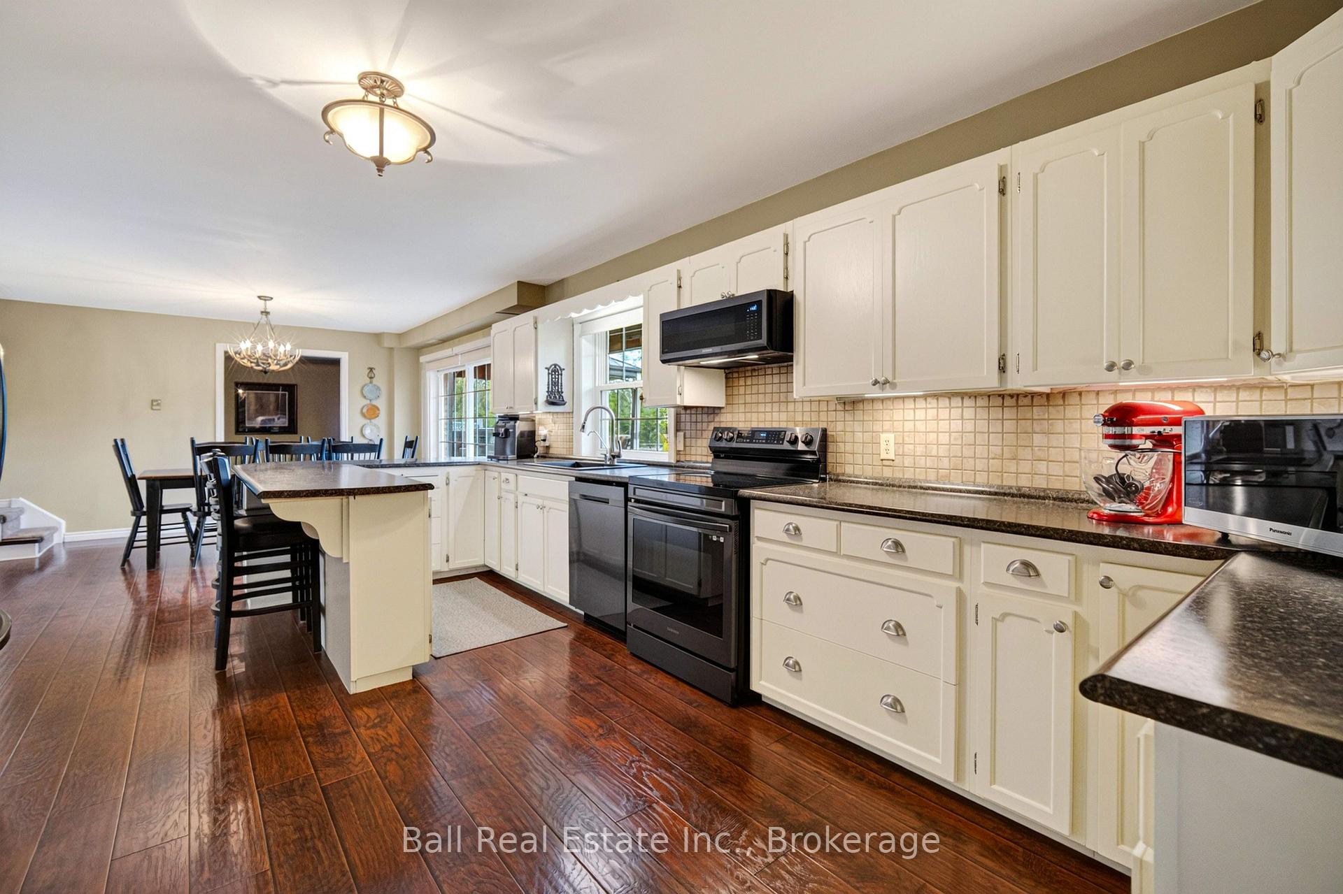 Photo 23 of 92 Cricket Hollow Road, Kawartha Lakes, Mariposa — HOMEH