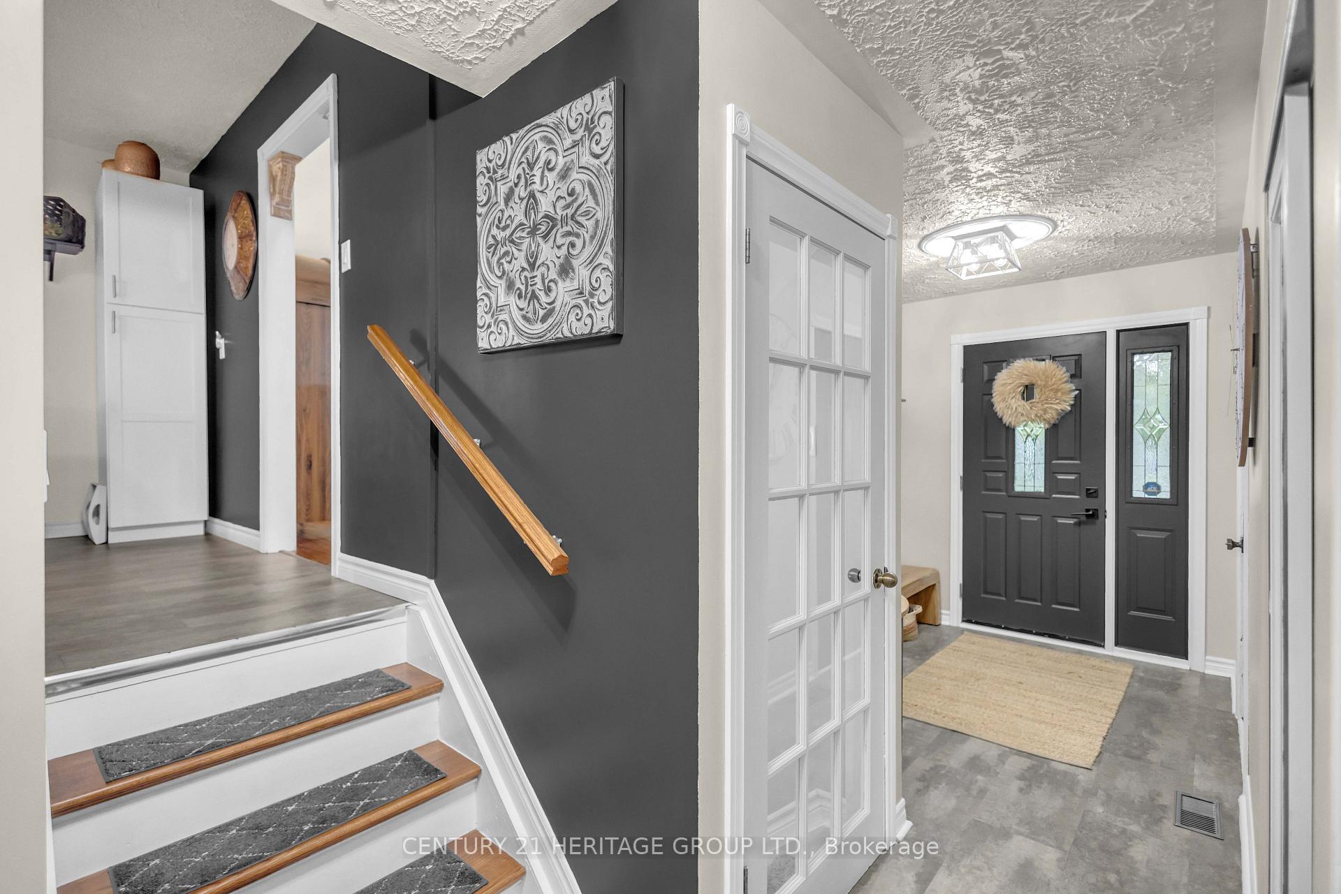 Photo 5 of 56 Scotia Avenue, Brantford, Greenbrier — HOMEH