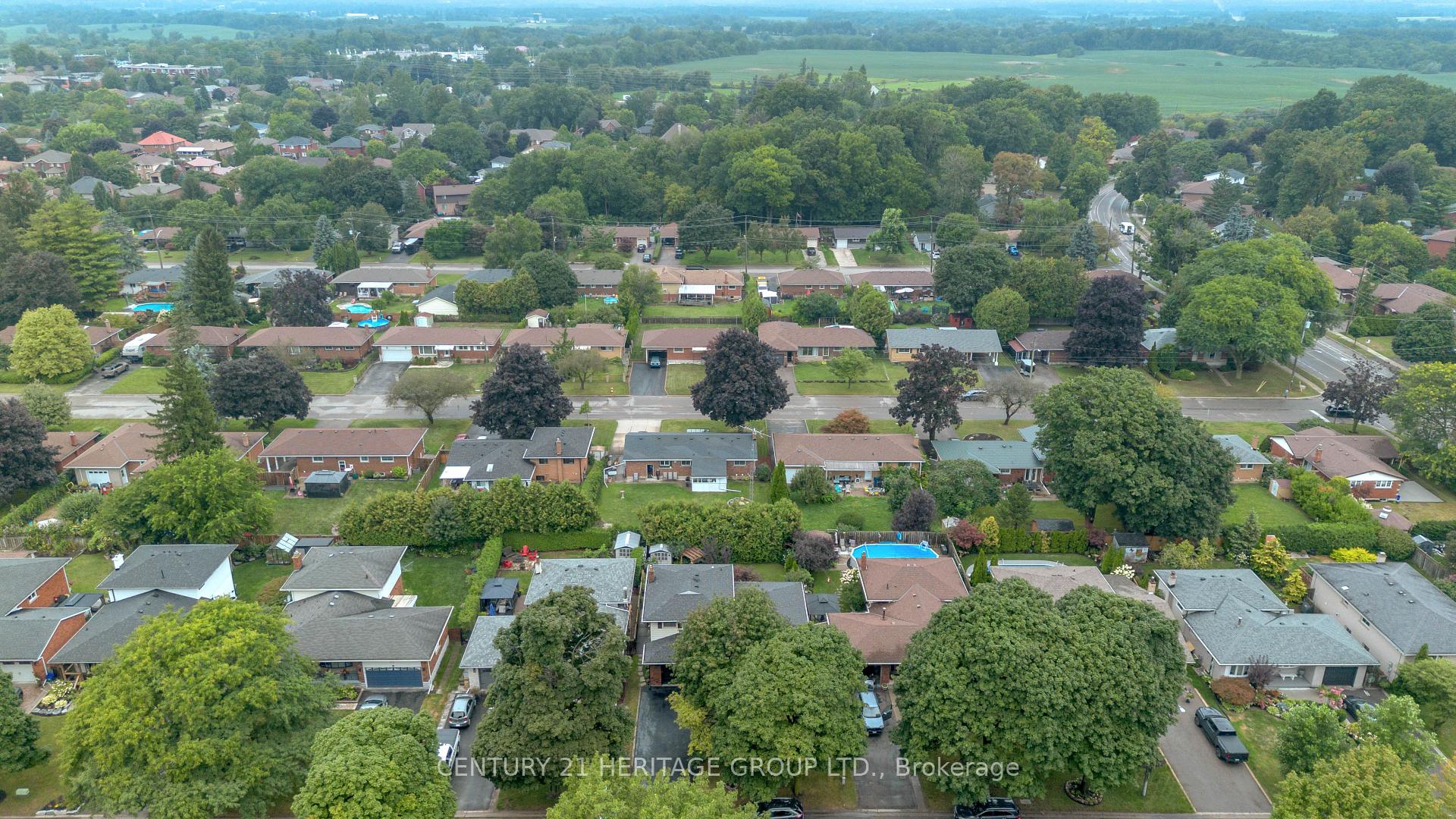 Photo 44 of 56 Scotia Avenue, Brantford, Greenbrier — HOMEH