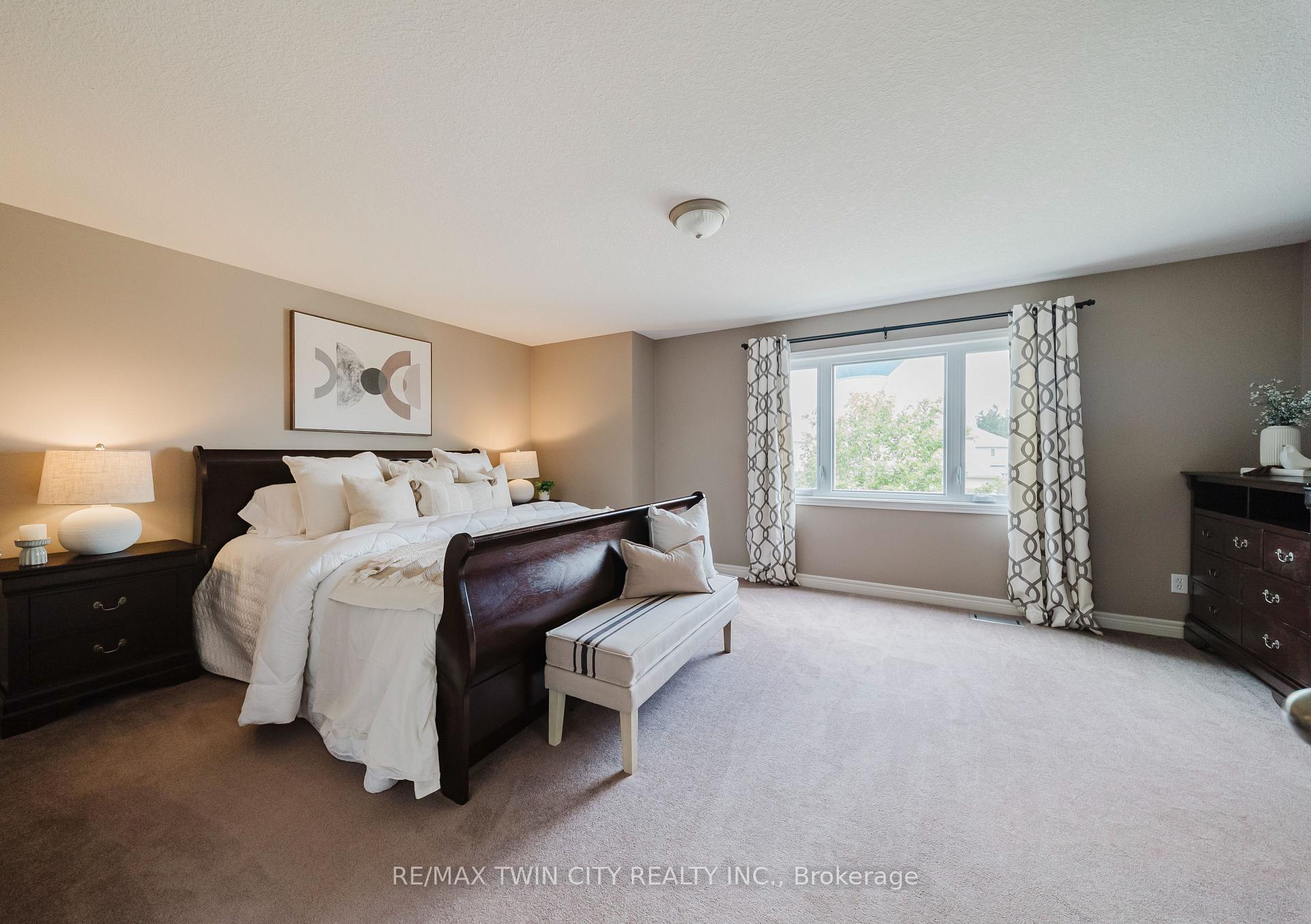 Photo 21 of 64 Brenneman Drive, Wilmot, Baden — HOMEH