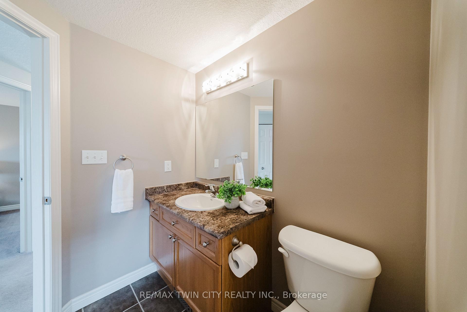 Photo 31 of 64 Brenneman Drive, Wilmot, Baden — HOMEH