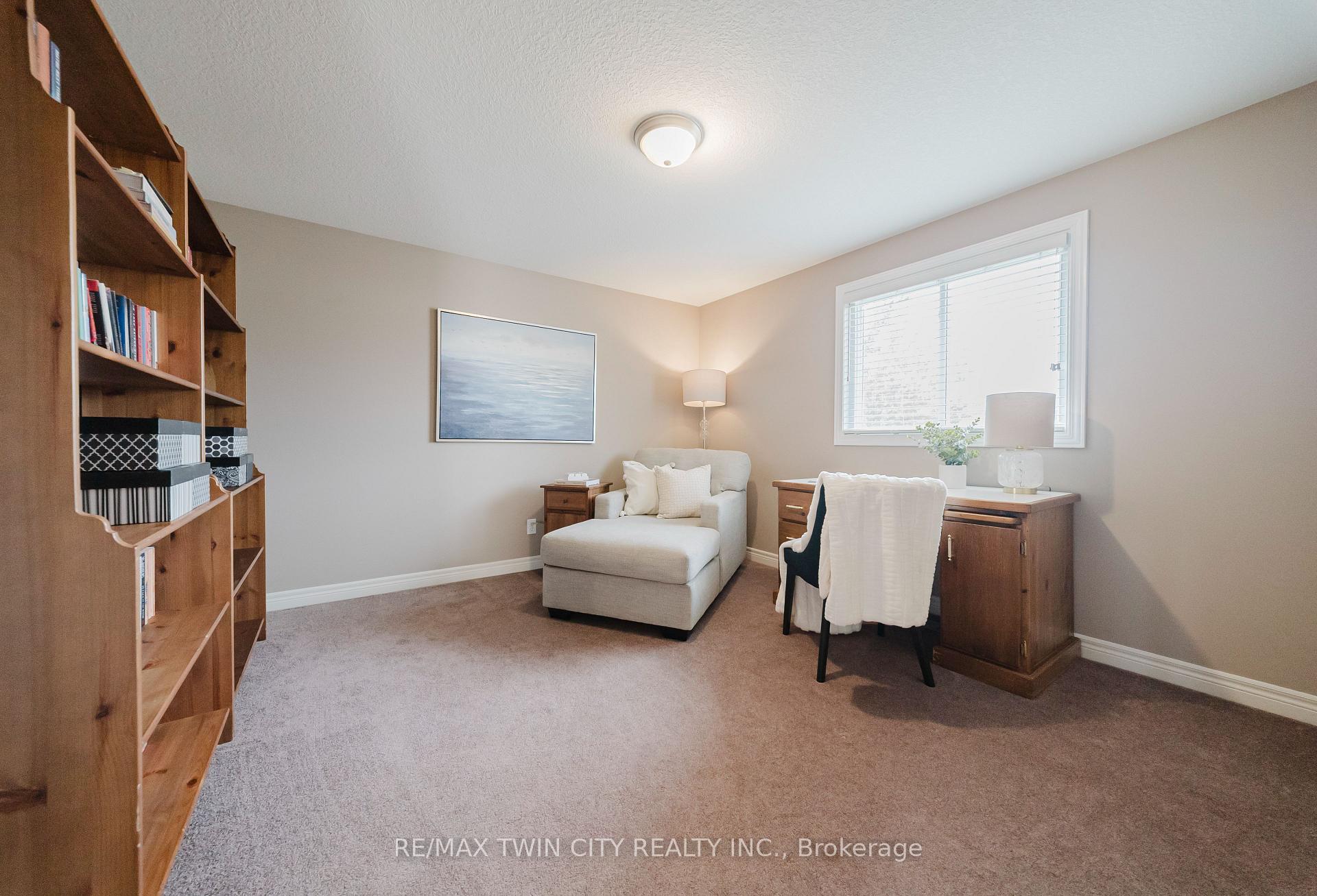 Photo 32 of 64 Brenneman Drive, Wilmot, Baden — HOMEH