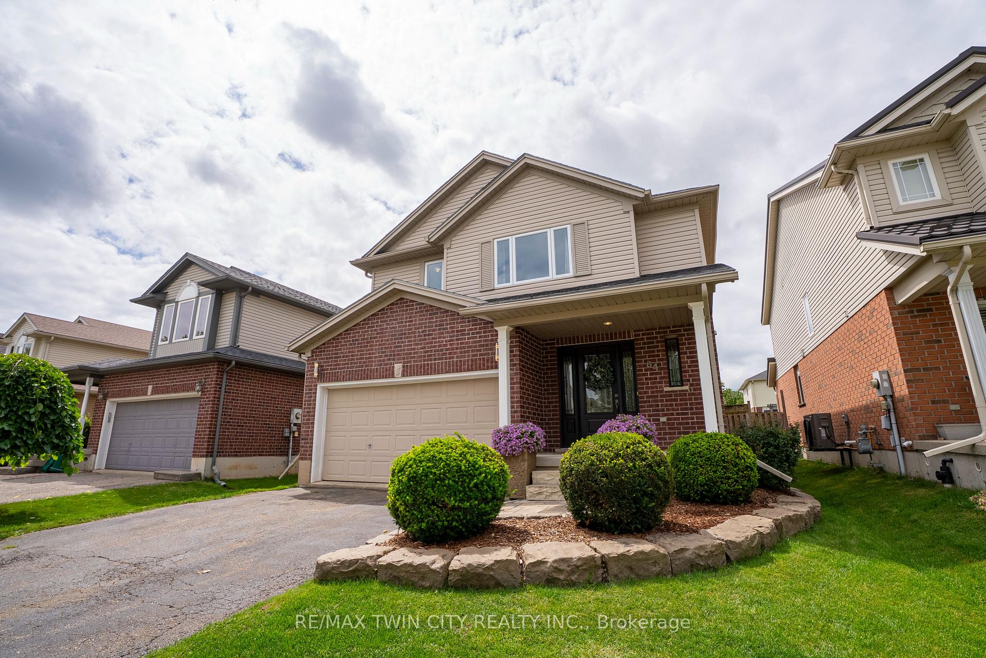 Photo 40 of 64 Brenneman Drive, Wilmot, Baden — HOMEH