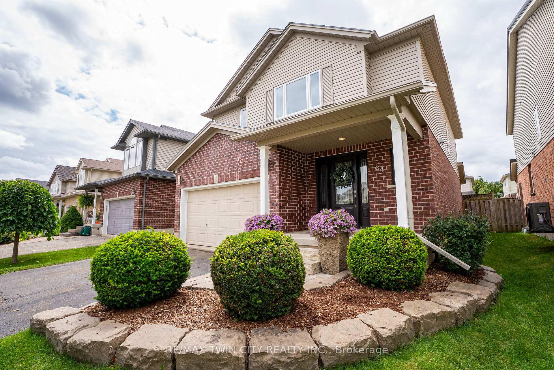 Photo 41 of 64 Brenneman Drive, Wilmot, Baden — HOMEH
