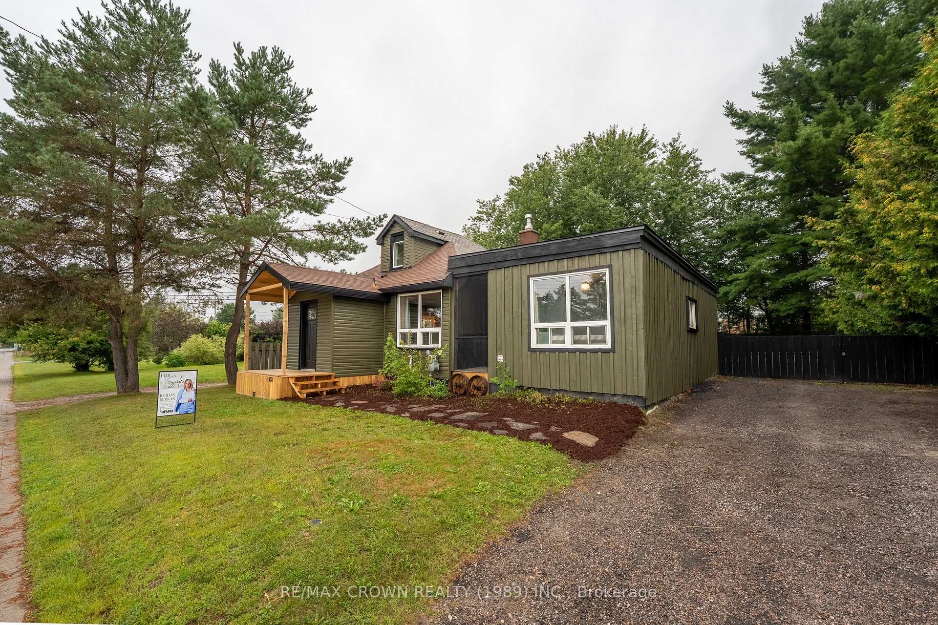 Photo 2 of 156 Main Street, Sundridge — HOMEH