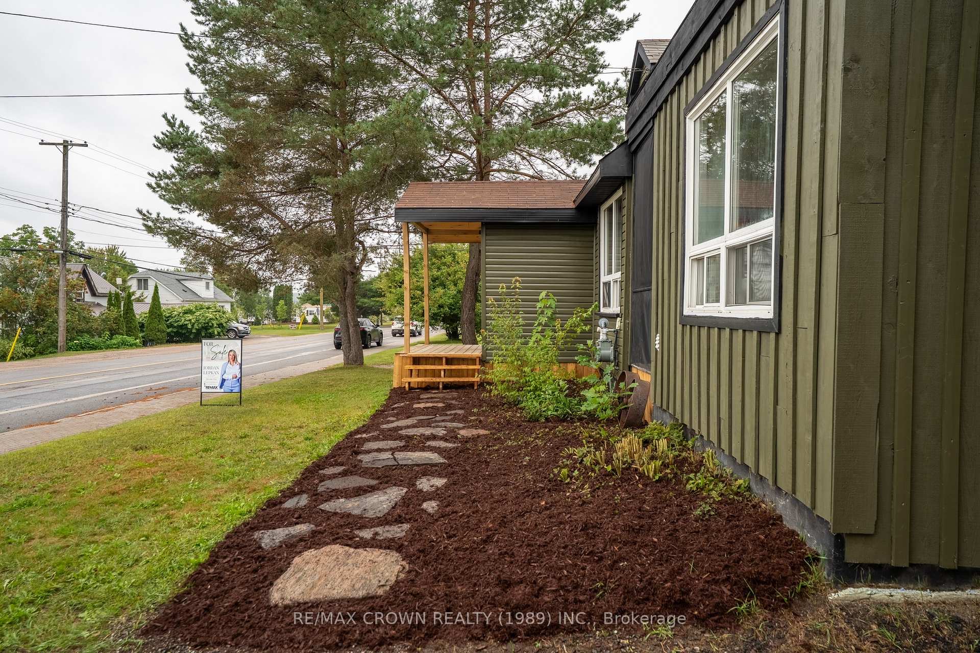 Photo 5 of 156 Main Street, Sundridge — HOMEH