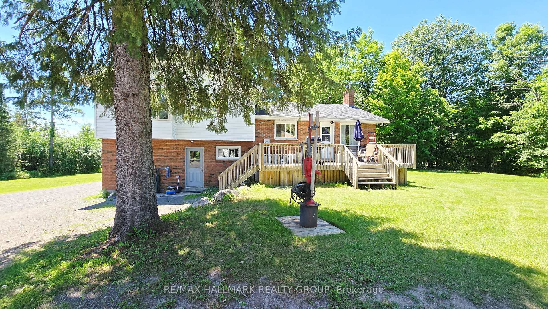 Photo 2 of 4318 Stonecrest Road, Ottawa, Woodlawn/Maclarens Landing/Kilmaurs — HOMEH