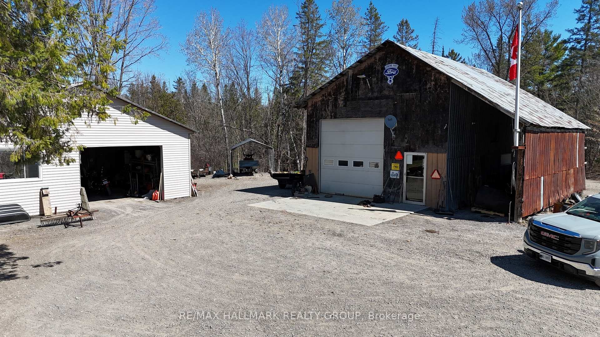 Photo 3 of 4318 Stonecrest Road, Ottawa, Woodlawn/Maclarens Landing/Kilmaurs — HOMEH