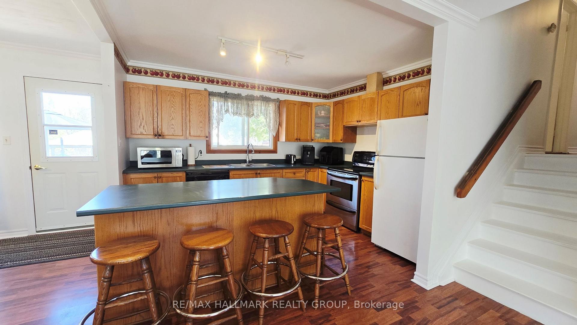 Photo 8 of 4318 Stonecrest Road, Ottawa, Woodlawn/Maclarens Landing/Kilmaurs — HOMEH