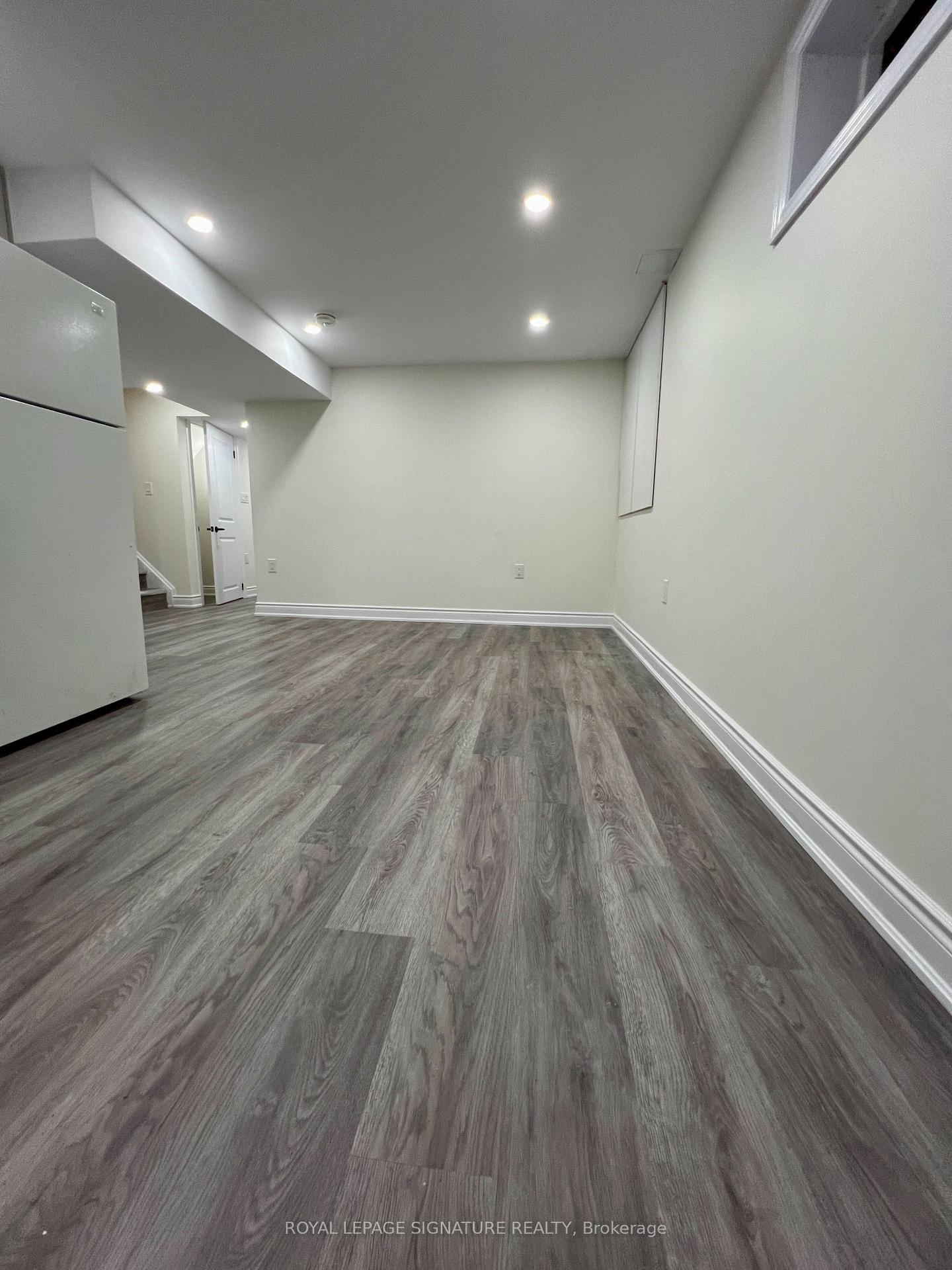 Photo 4 of 28 Skelton Boulevard, Brampton, Brampton North — HOMEH