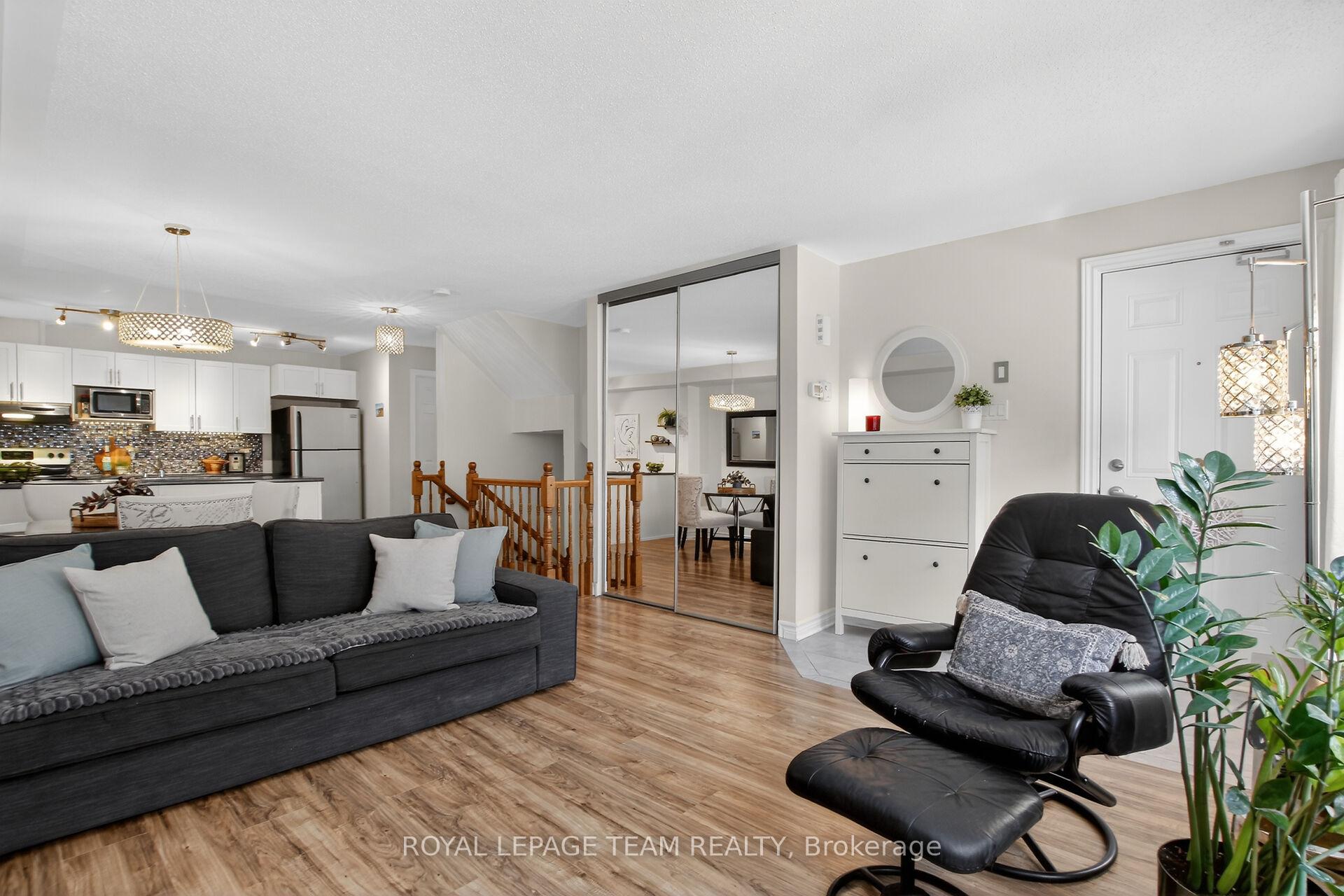 Photo 8 of 130A Lindenshade Drive, Ottawa, Barrhaven - Strandherd — HOMEH
