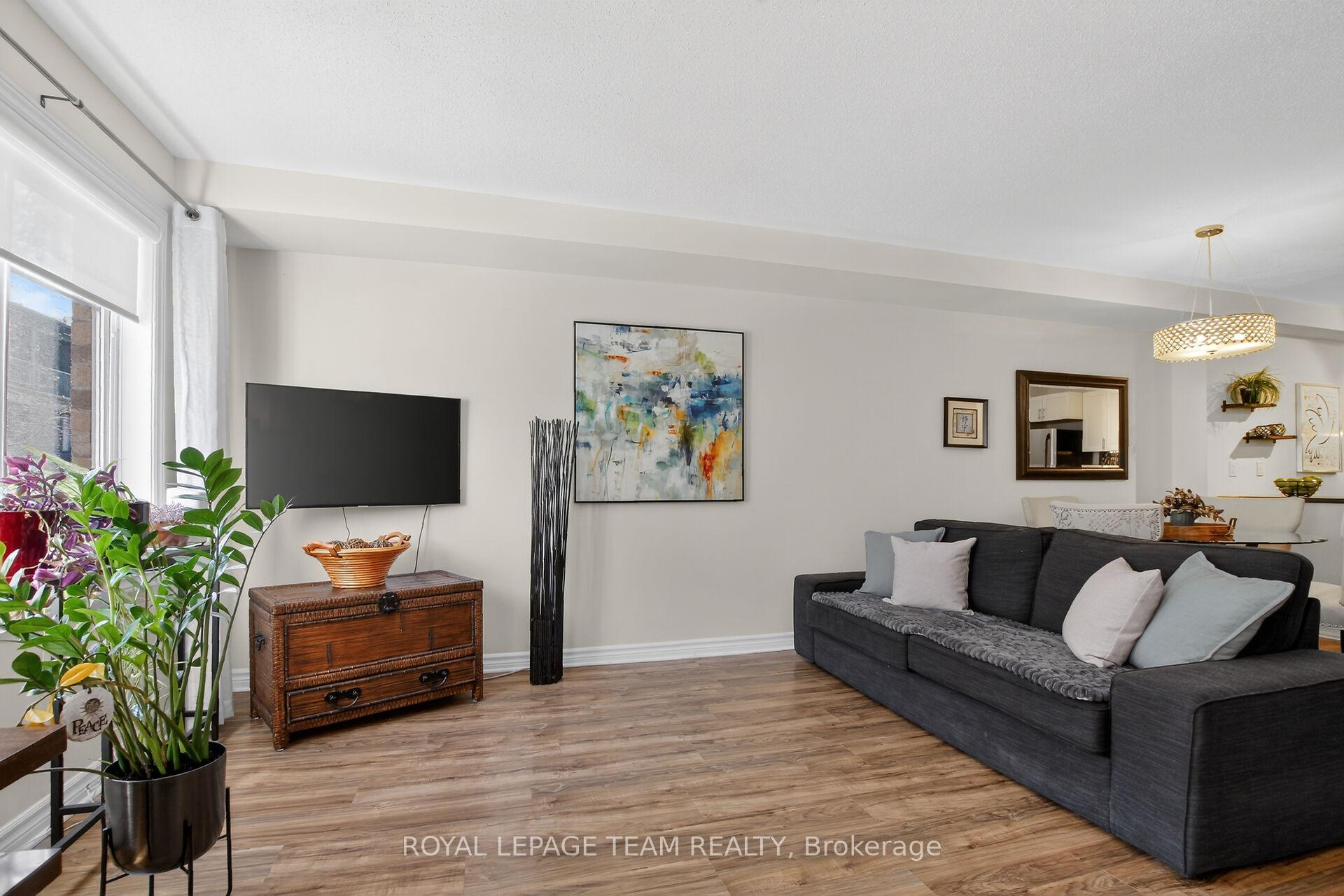 Photo 9 of 130A Lindenshade Drive, Ottawa, Barrhaven - Strandherd — HOMEH