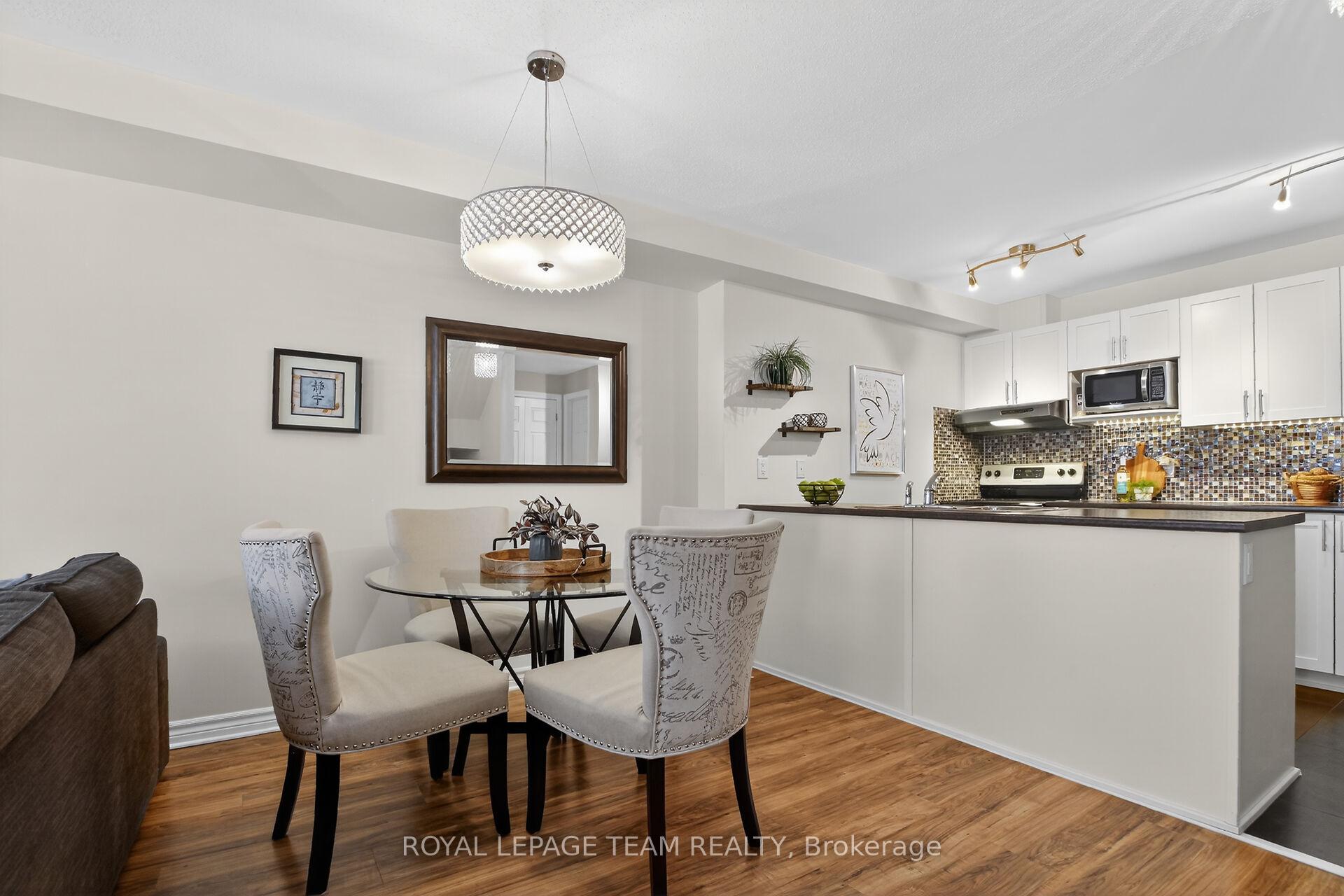 Photo 10 of 130A Lindenshade Drive, Ottawa, Barrhaven - Strandherd — HOMEH