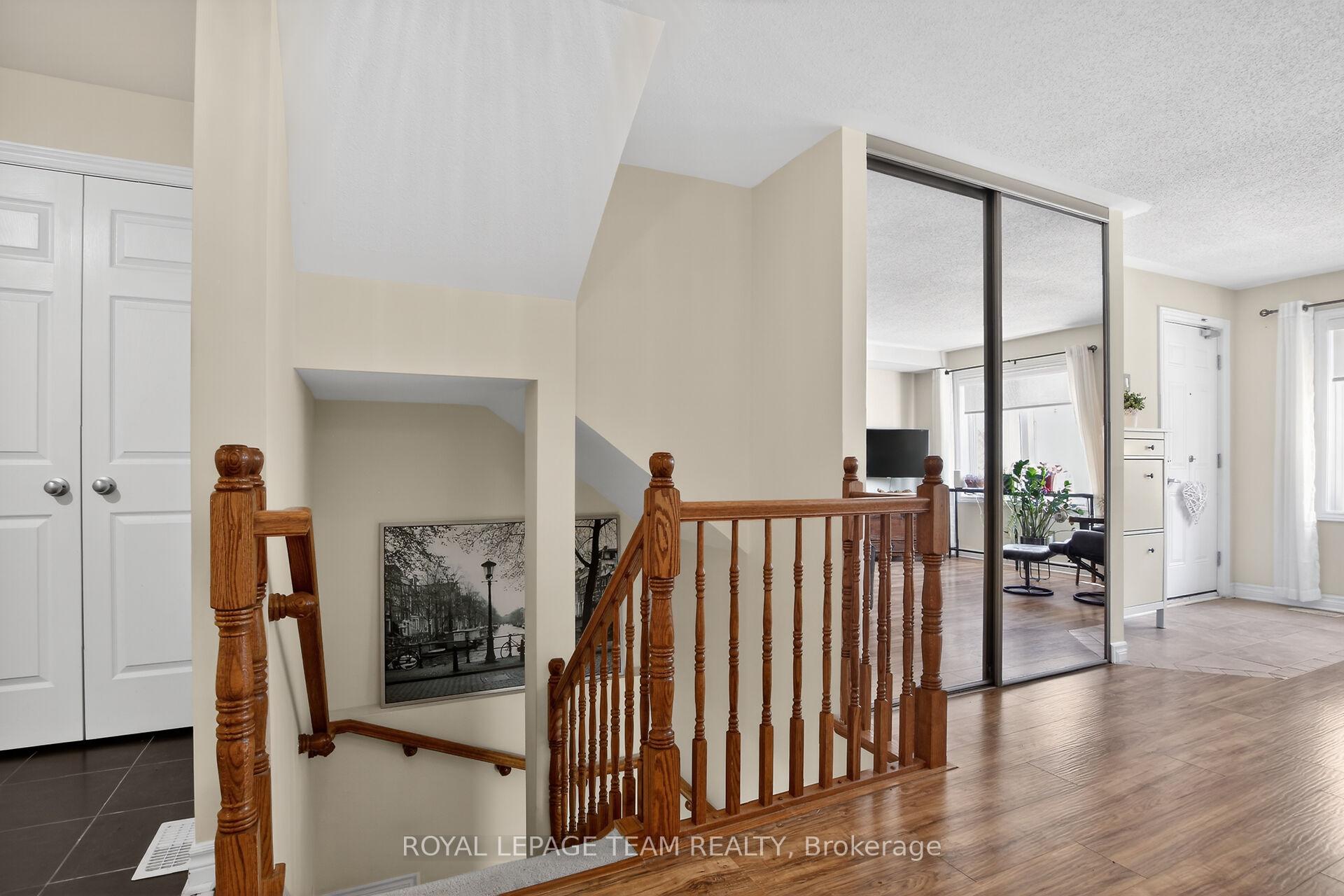 Photo 17 of 130A Lindenshade Drive, Ottawa, Barrhaven - Strandherd — HOMEH