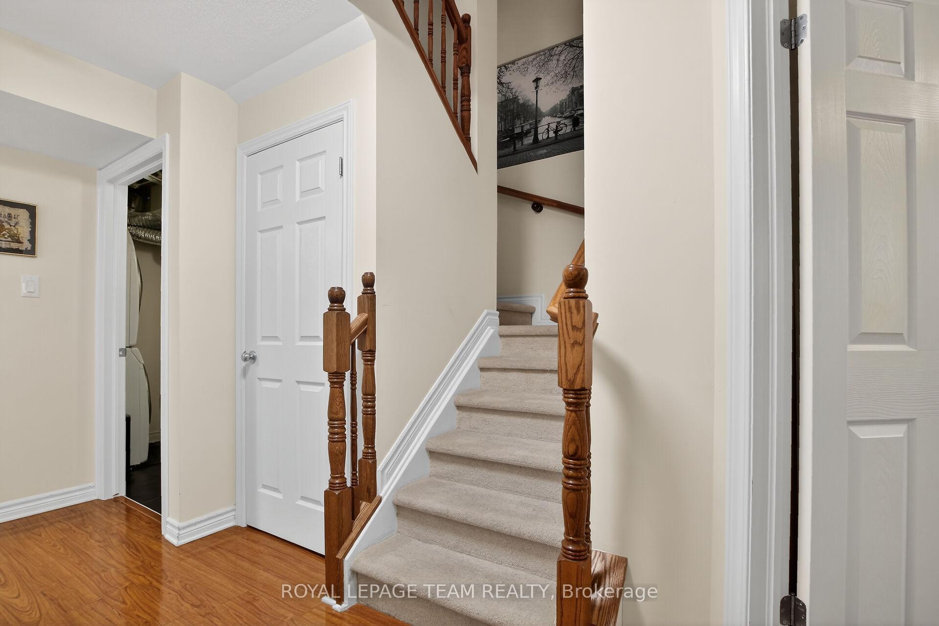 Photo 18 of 130A Lindenshade Drive, Ottawa, Barrhaven - Strandherd — HOMEH