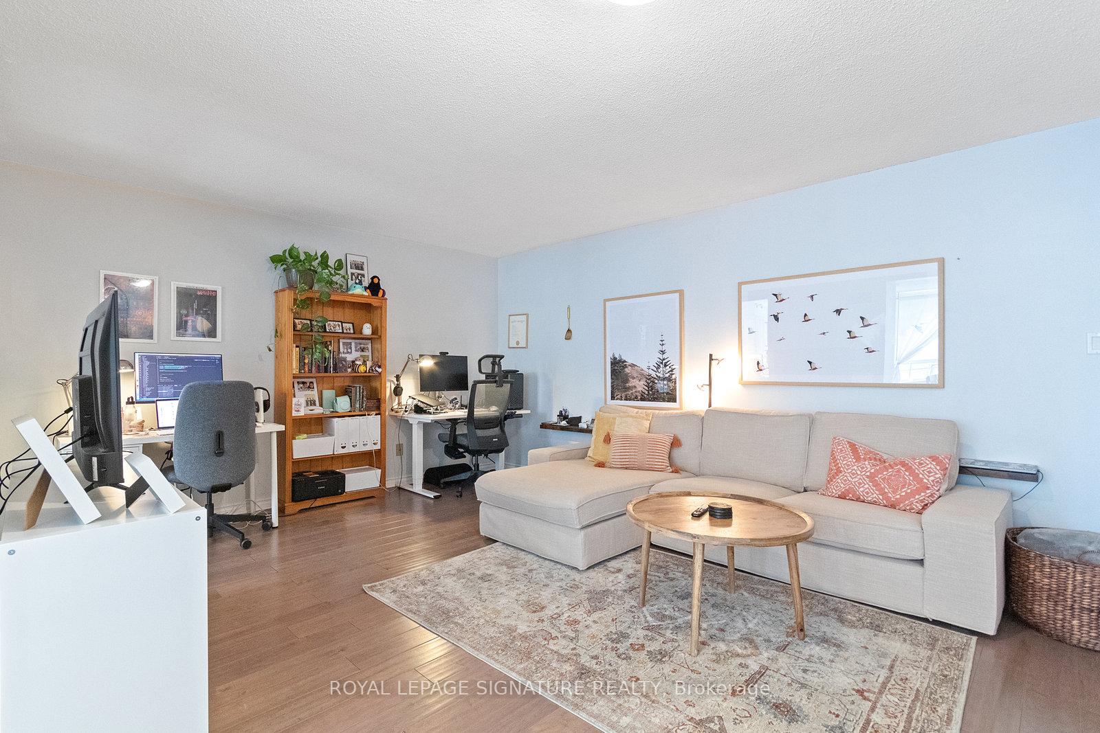 Photo 3 of Unit 1013, 633 Bay Street, Toronto, Bay Street Corridor — HOMEH