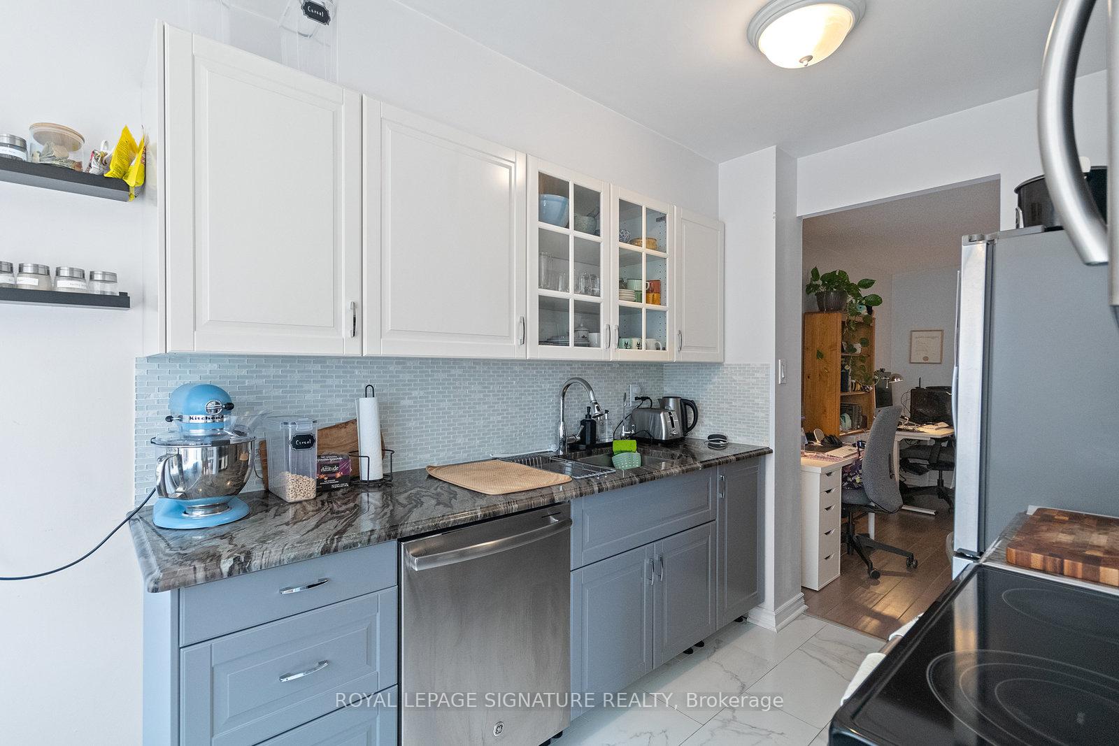 Photo 11 of Unit 1013, 633 Bay Street, Toronto, Bay Street Corridor — HOMEH