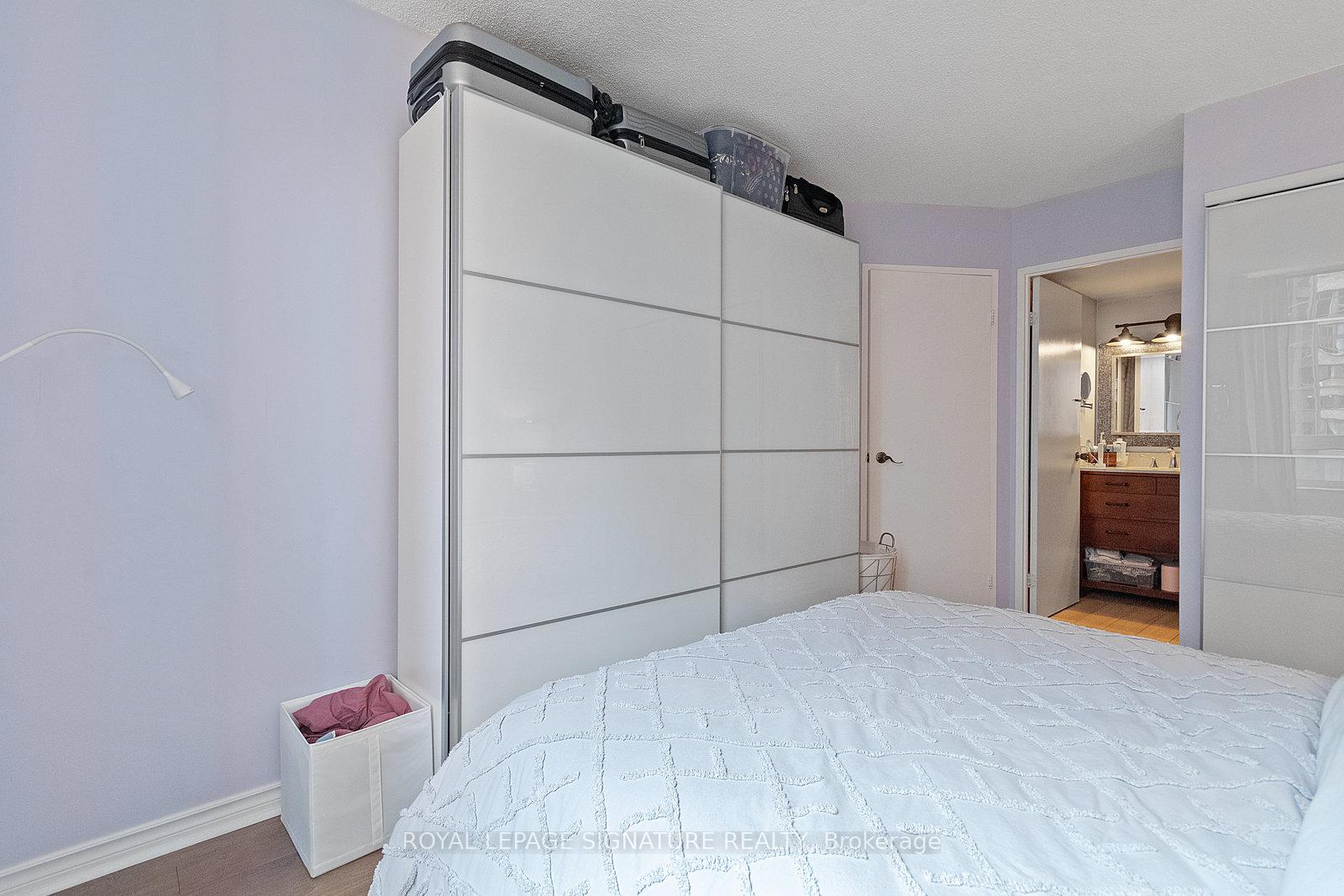 Photo 16 of Unit 1013, 633 Bay Street, Toronto, Bay Street Corridor — HOMEH