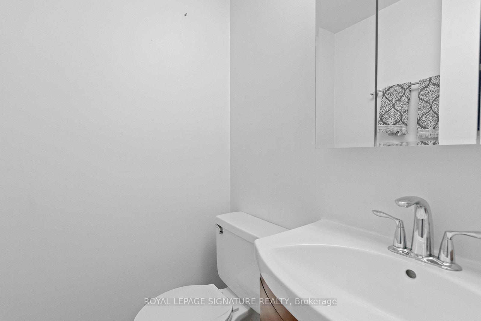 Photo 18 of Unit 1013, 633 Bay Street, Toronto, Bay Street Corridor — HOMEH