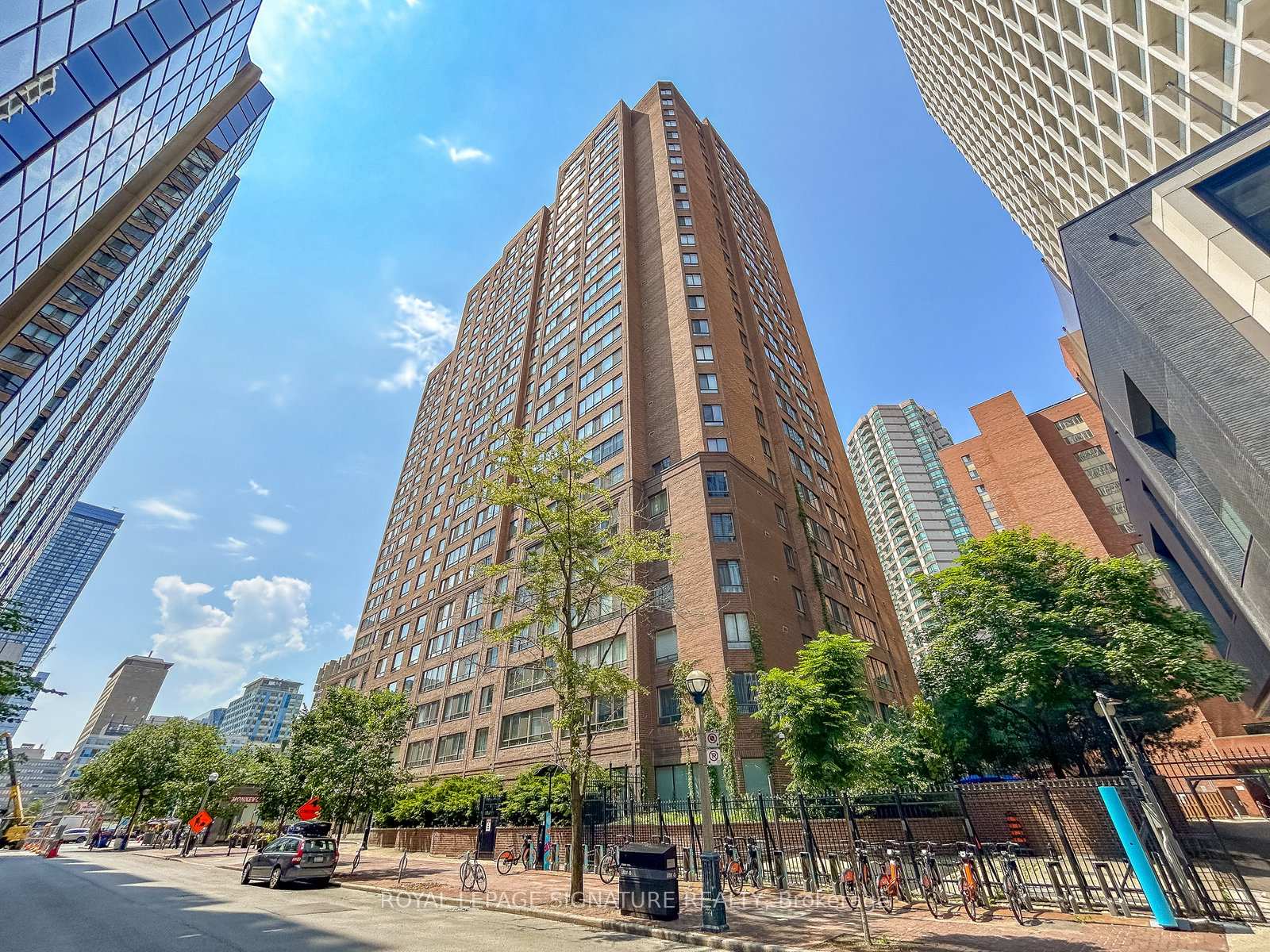 Photo 24 of Unit 1013, 633 Bay Street, Toronto, Bay Street Corridor — HOMEH