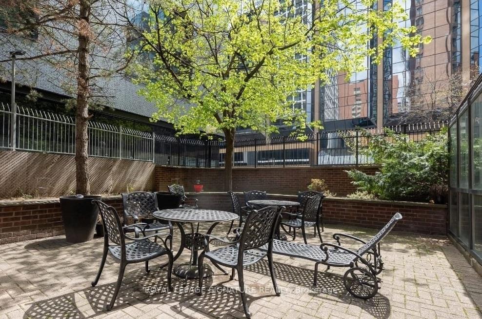 Photo 32 of Unit 1013, 633 Bay Street, Toronto, Bay Street Corridor — HOMEH