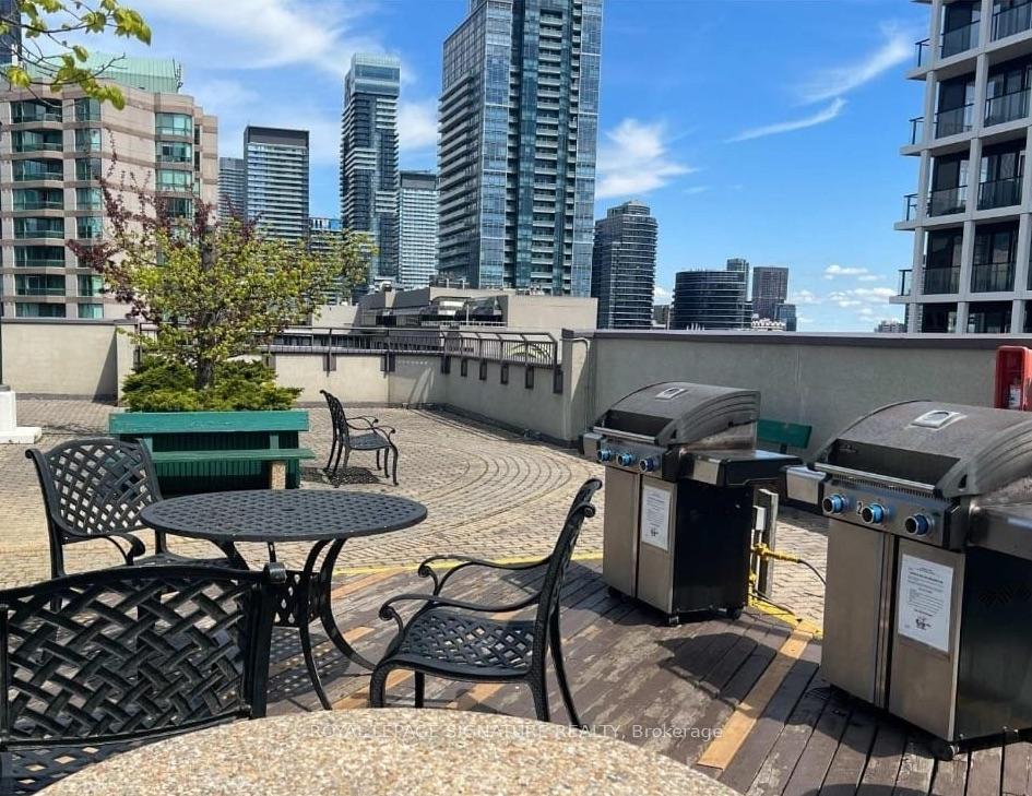 Photo 33 of Unit 1013, 633 Bay Street, Toronto, Bay Street Corridor — HOMEH
