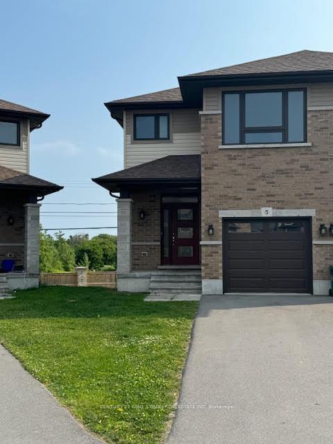 Photo 2 of 5 Ledgerock Court, Quinte West, Sidney Ward — HOMEH