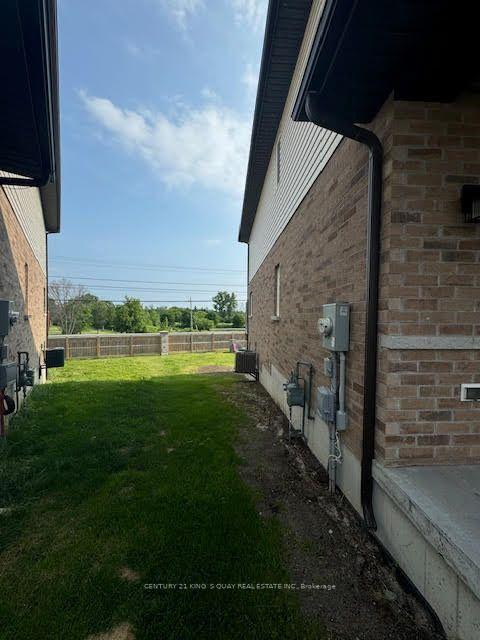 Photo 4 of 5 Ledgerock Court, Quinte West, Sidney Ward — HOMEH