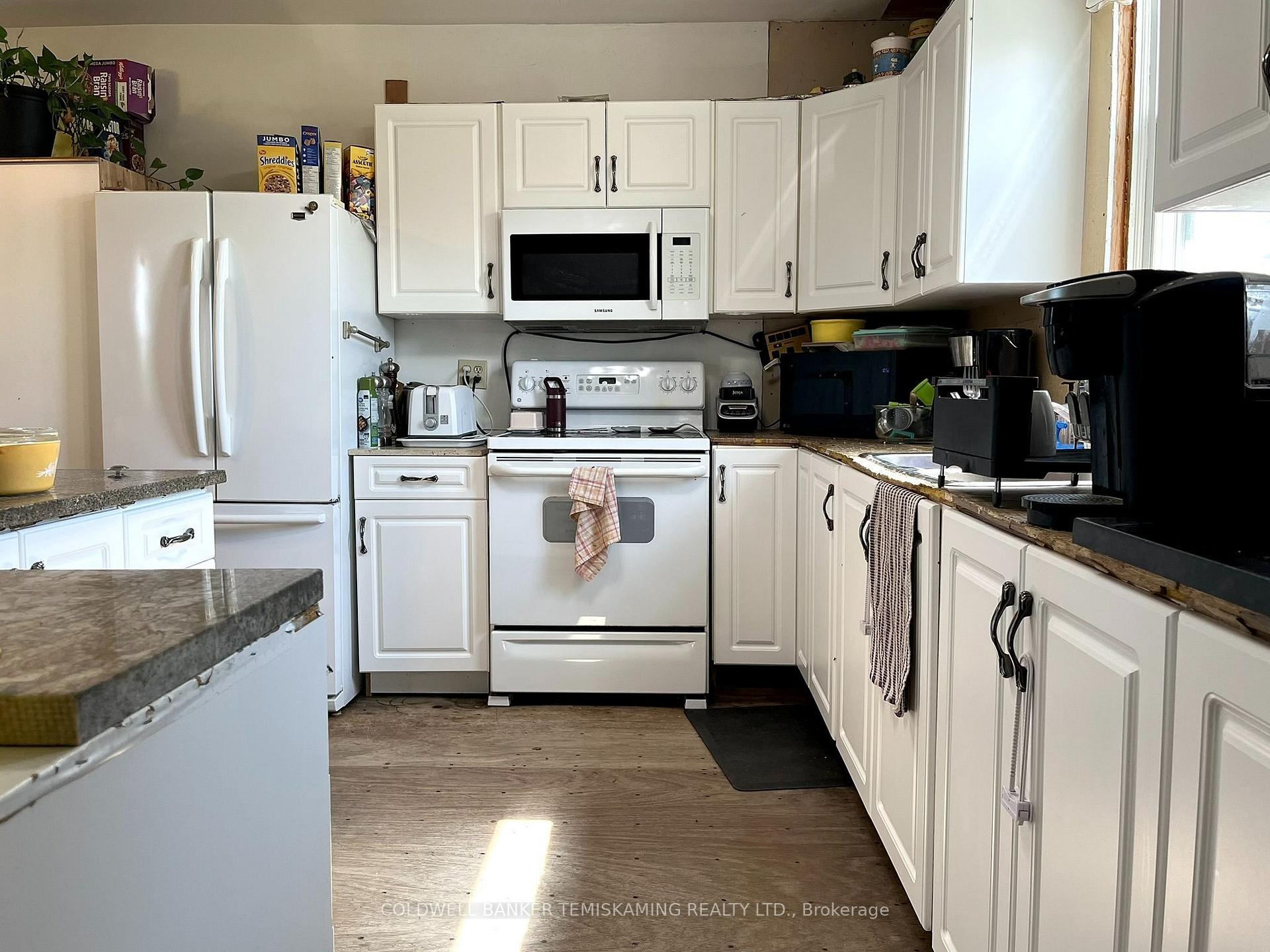 Photo 23 of 864140 Uno Park Road, Timiskaming, TIM - Outside - Rural — HOMEH