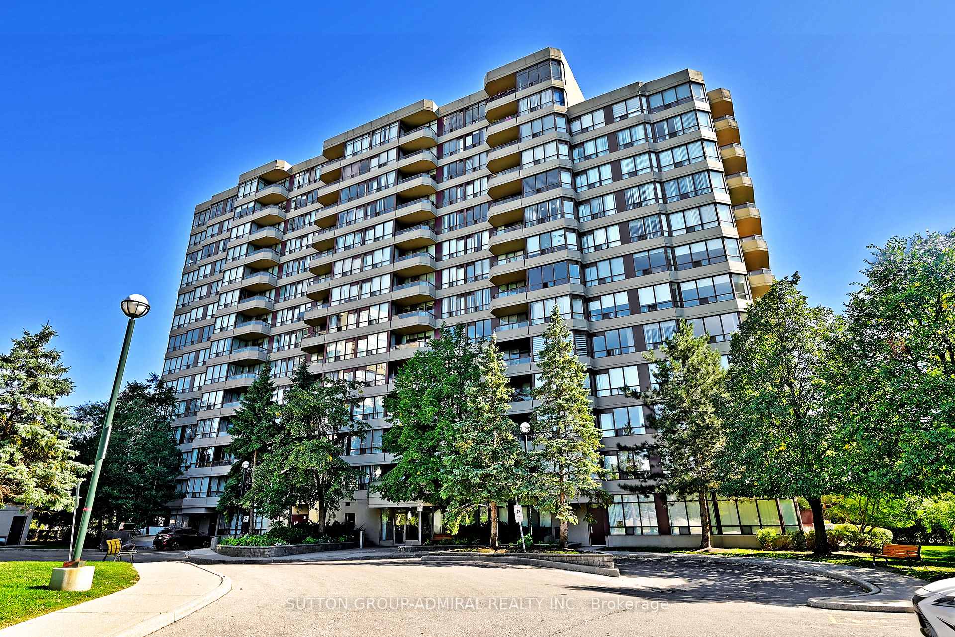 Photo 1 of Unit 203, 91 Townsgate Drive, Vaughan, Crestwood-Springfarm-Yorkhill — HOMEH