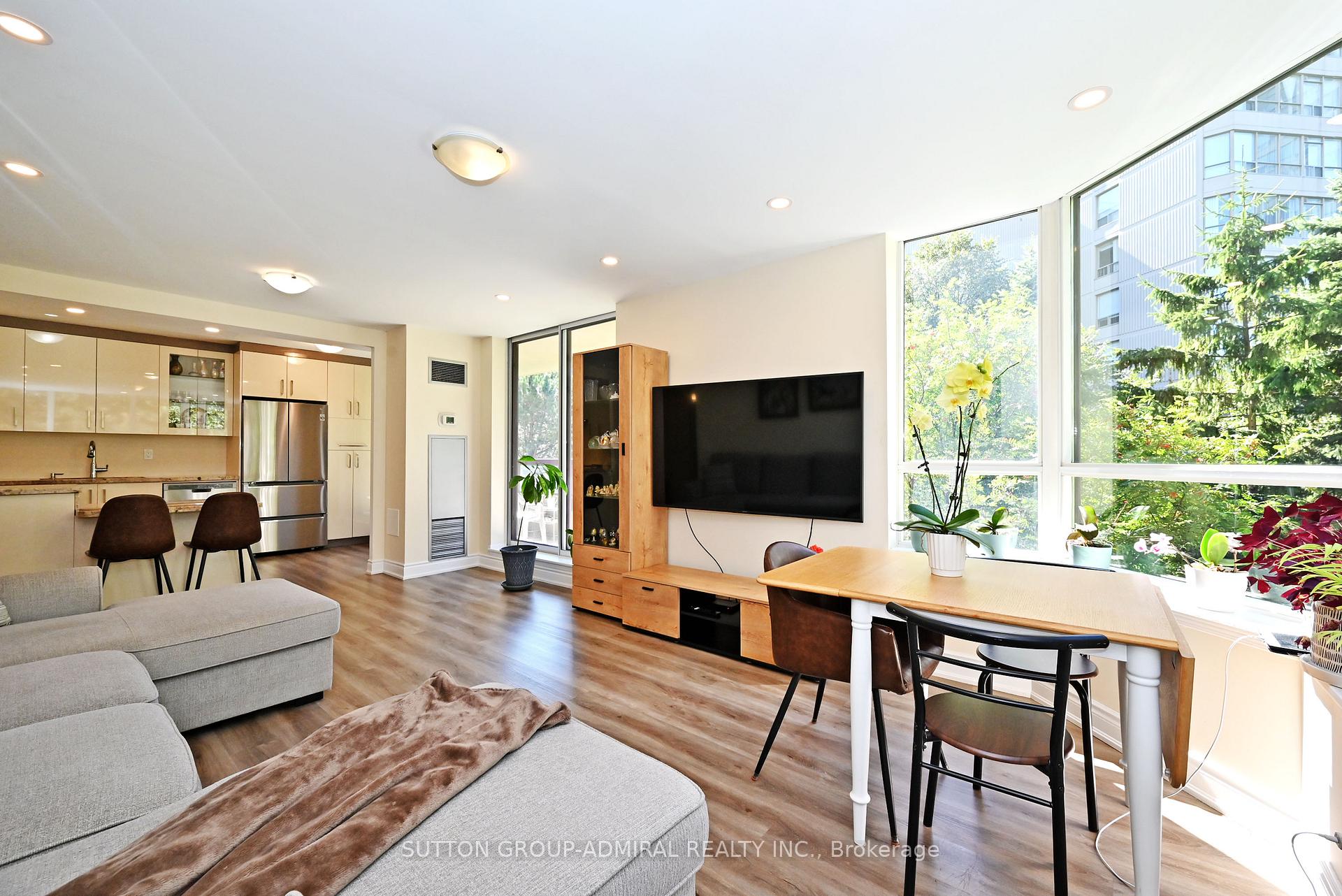 Photo 11 of Unit 203, 91 Townsgate Drive, Vaughan, Crestwood-Springfarm-Yorkhill — HOMEH