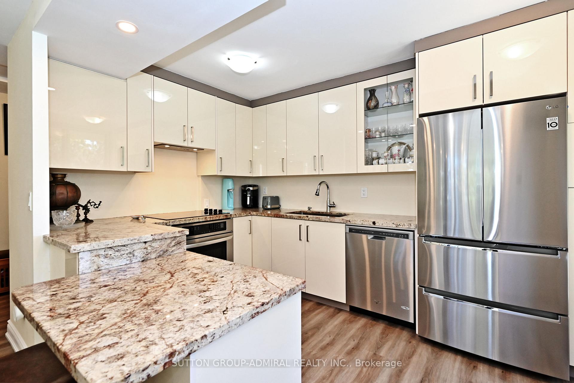 Photo 18 of Unit 203, 91 Townsgate Drive, Vaughan, Crestwood-Springfarm-Yorkhill — HOMEH