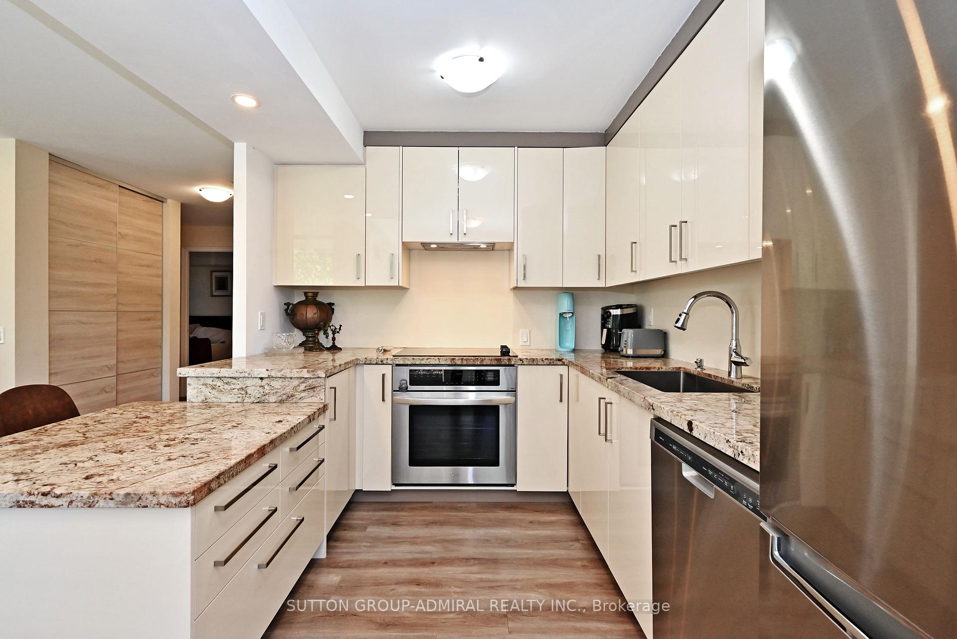 Photo 20 of Unit 203, 91 Townsgate Drive, Vaughan, Crestwood-Springfarm-Yorkhill — HOMEH