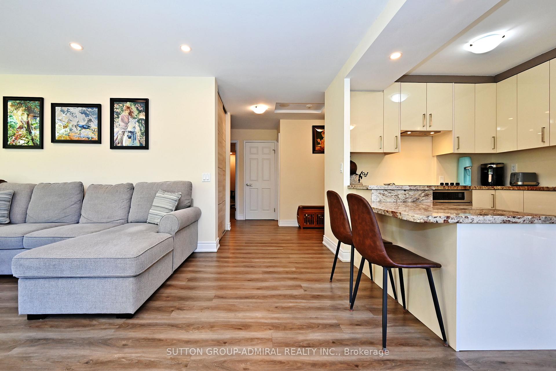 Photo 23 of Unit 203, 91 Townsgate Drive, Vaughan, Crestwood-Springfarm-Yorkhill — HOMEH