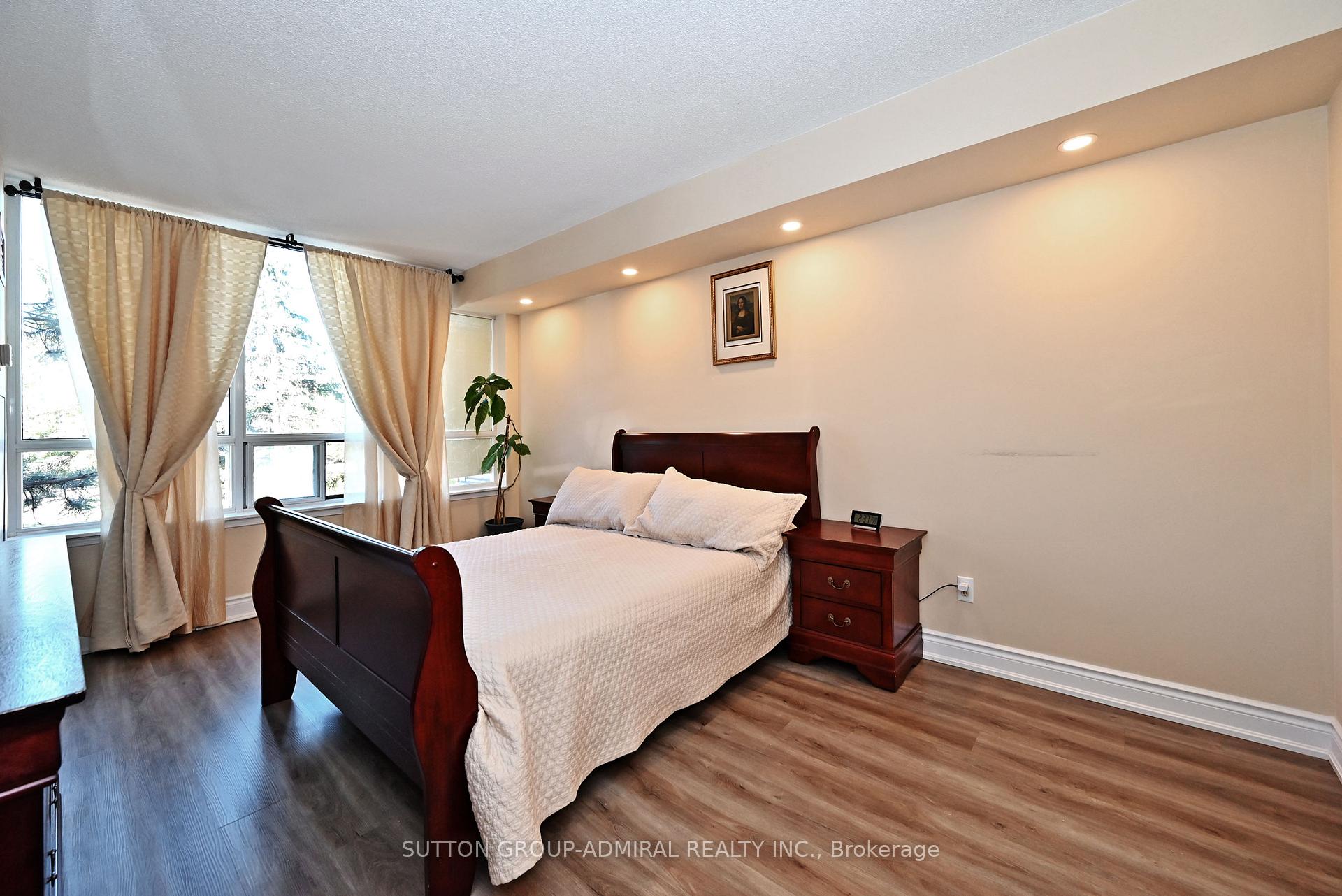 Photo 24 of Unit 203, 91 Townsgate Drive, Vaughan, Crestwood-Springfarm-Yorkhill — HOMEH
