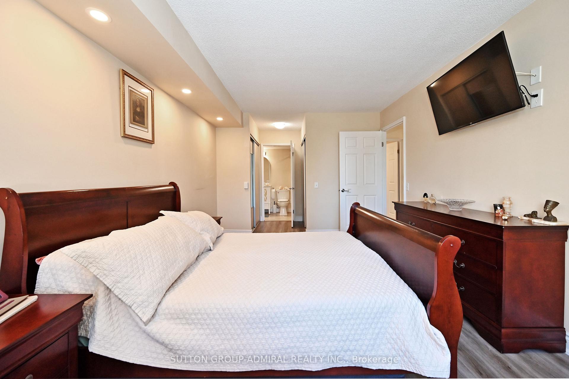 Photo 27 of Unit 203, 91 Townsgate Drive, Vaughan, Crestwood-Springfarm-Yorkhill — HOMEH