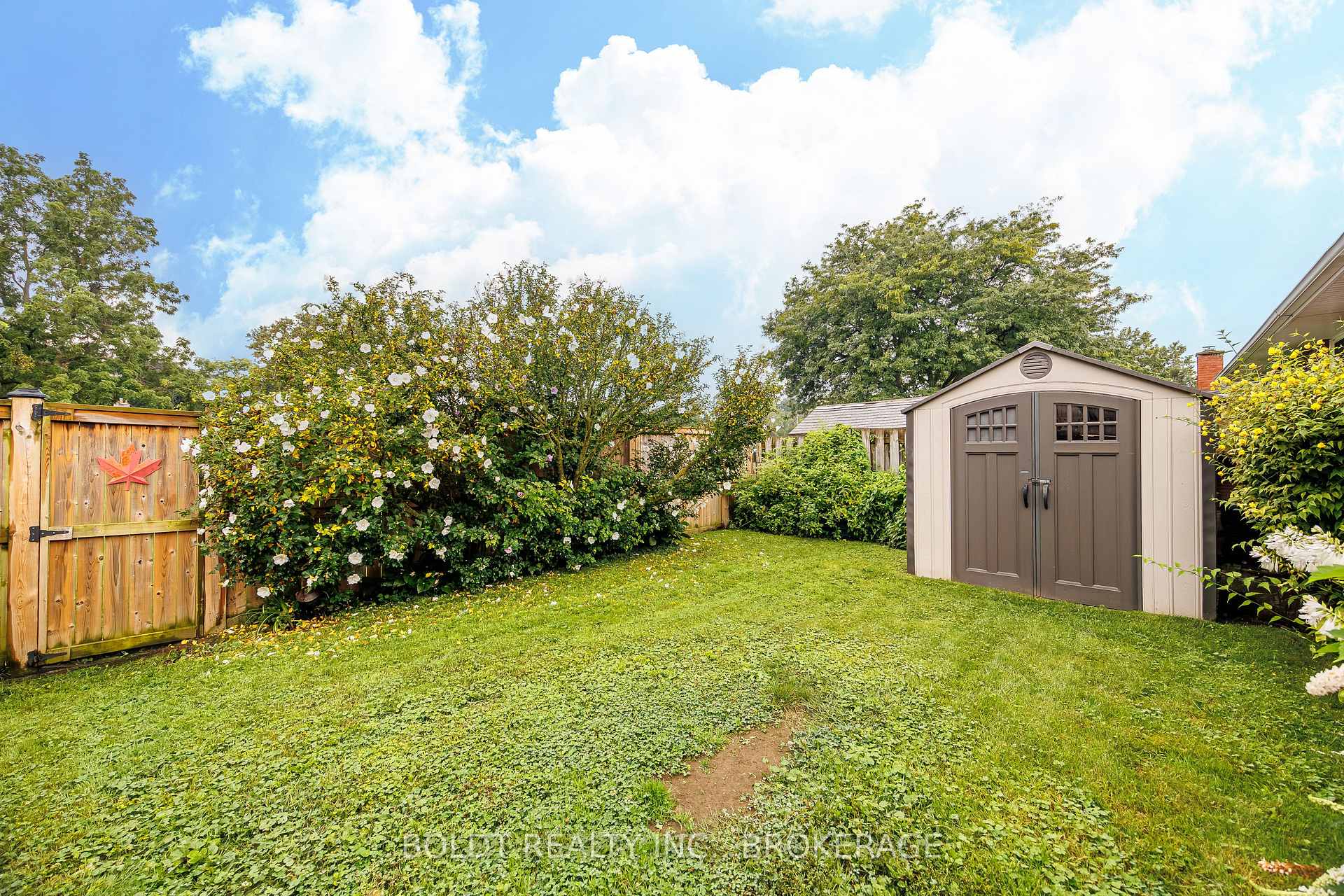 Photo 17 of 82 Wildwood Road, St. Catharines, Port Weller — HOMEH
