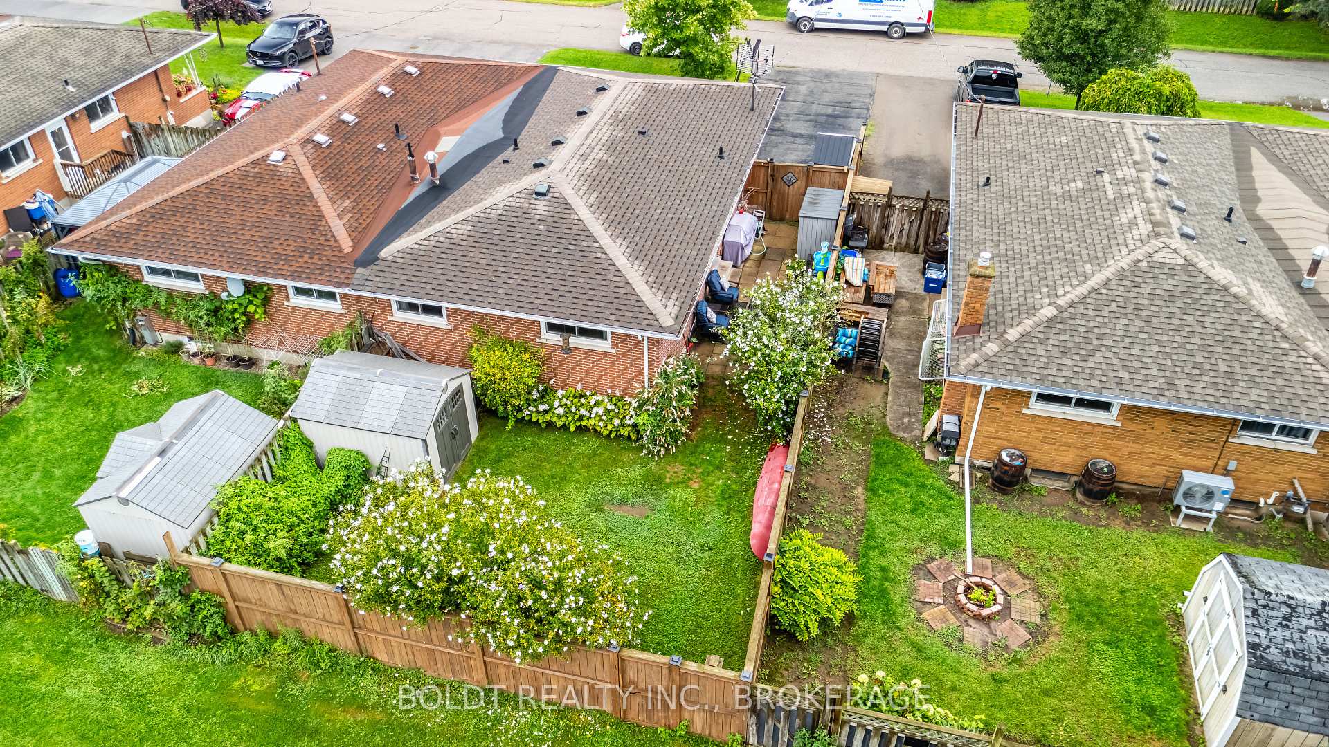 Photo 18 of 82 Wildwood Road, St. Catharines, Port Weller — HOMEH