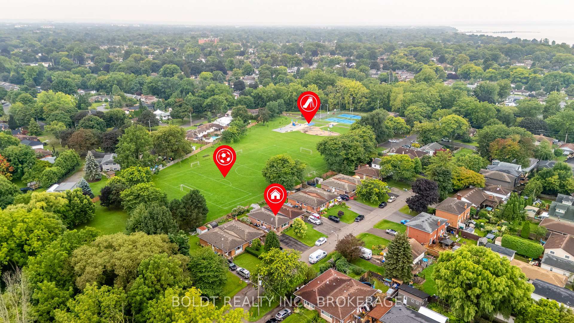 Photo 20 of 82 Wildwood Road, St. Catharines, Port Weller — HOMEH