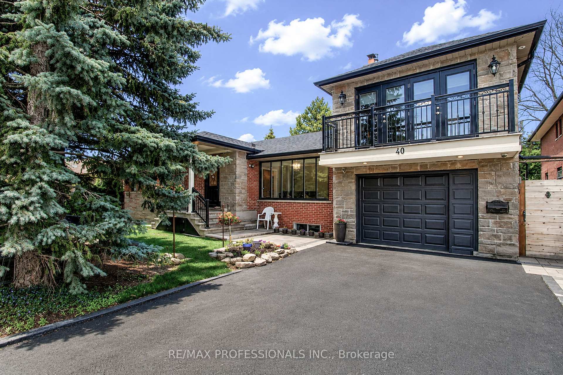 Photo 1 of 40 Cowley Avenue, Etobicoke, Islington-City Centre West — HOMEH