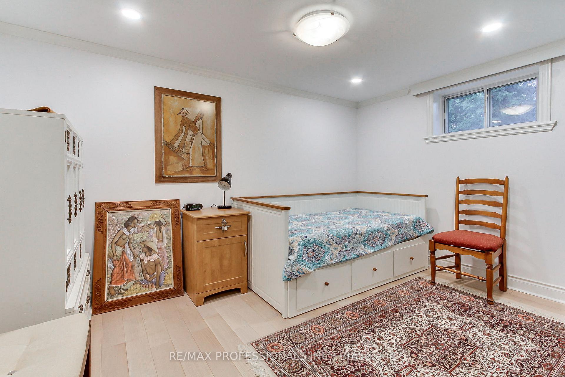 Photo 21 of 40 Cowley Avenue, Etobicoke, Islington-City Centre West — HOMEH