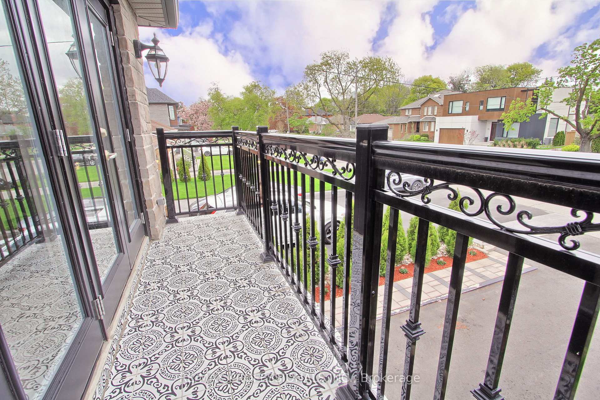 Photo 37 of 40 Cowley Avenue, Etobicoke, Islington-City Centre West — HOMEH