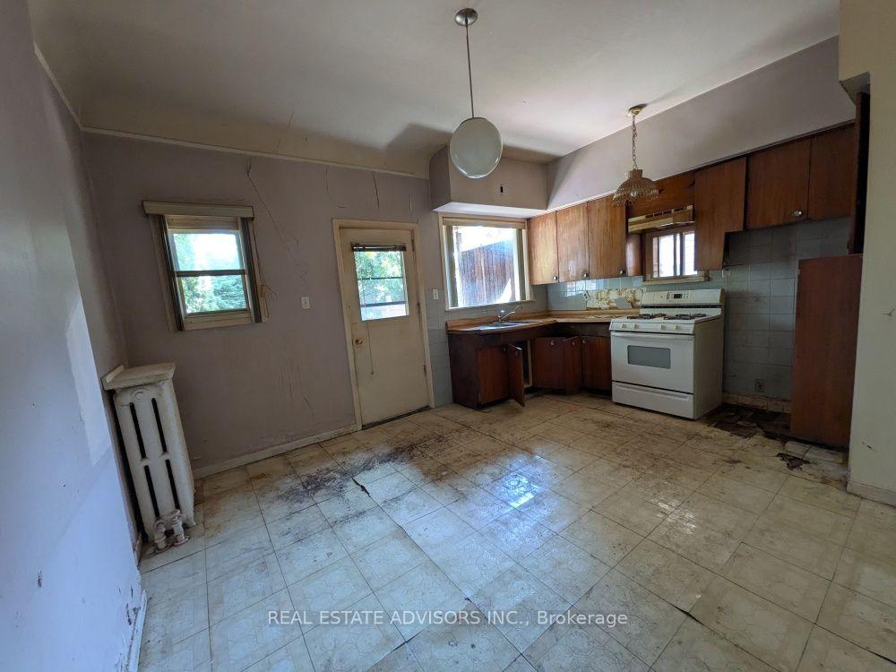 Photo 6 of 61 Greensides Avenue, Toronto, Wychwood — HOMEH