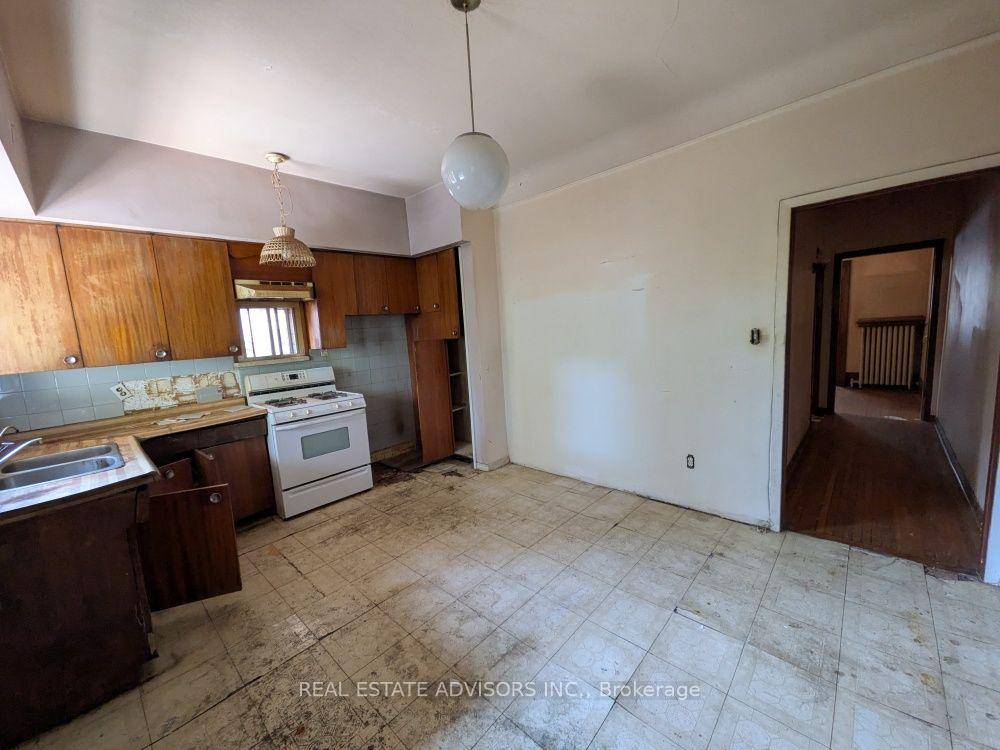 Photo 7 of 61 Greensides Avenue, Toronto, Wychwood — HOMEH