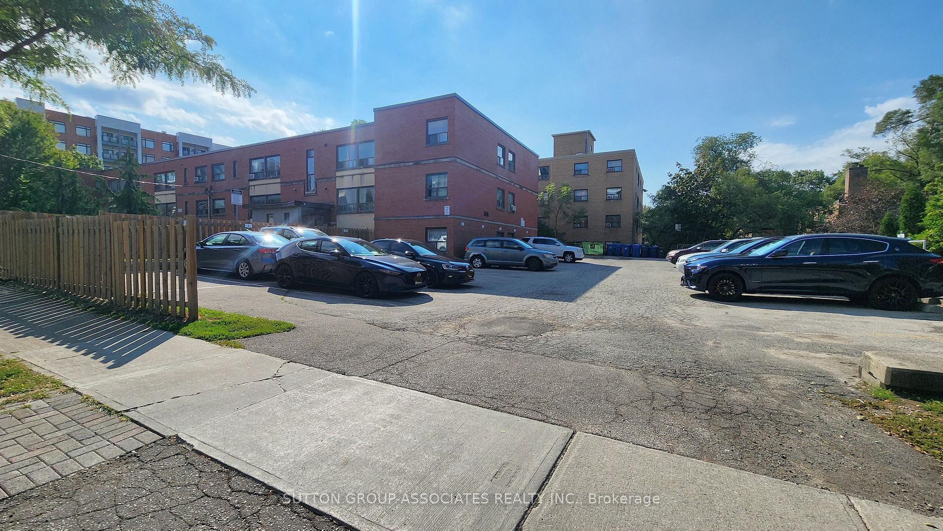 Photo 21 of Unit 202, 1 Greenbrook Drive, North York, Beechborough-Greenbrook — HOMEH