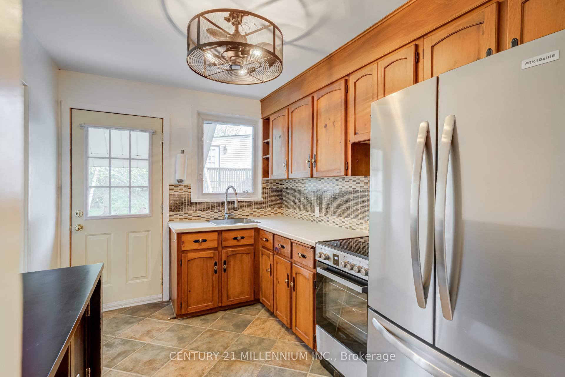 Photo 15 of 78 York Road, Guelph, St. Patrick's Ward — HOMEH