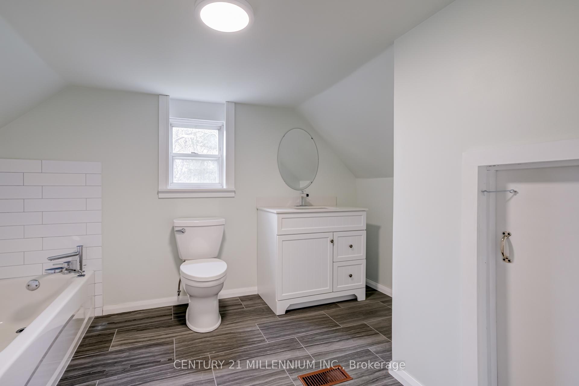 Photo 32 of 78 York Road, Guelph, St. Patrick's Ward — HOMEH